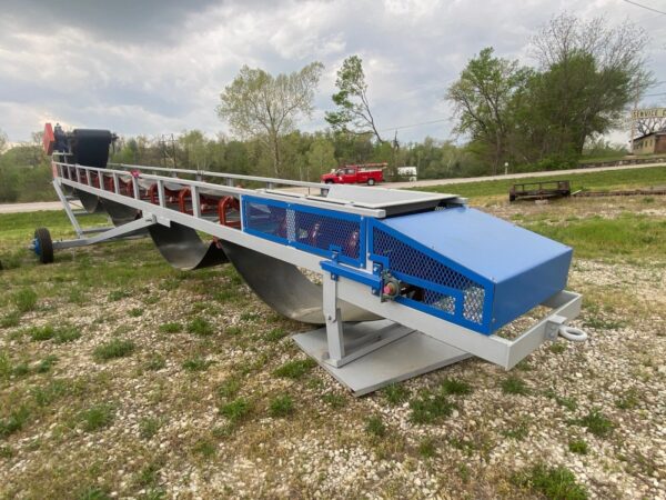 (NEW) WILLIS 30"X60' RADIAL STACKER - Image 2