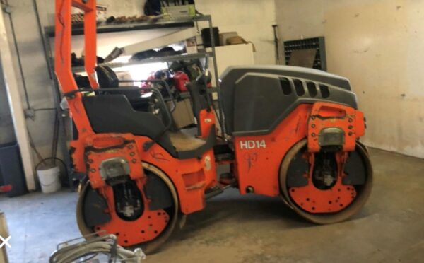 (2012) HAMM HD14 VIBRATORY ROLLER W/ 4' SMOOTH DRUMS & 2500 HOURS - Image 2